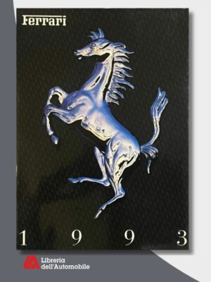 F1 yearbook Ferrari 1993 con resoconti della stagione di Formula 1 e approfondimenti su modelli e attività aziendali del marchio