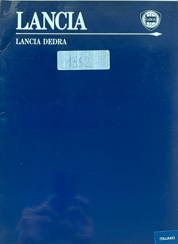 Libri automobilismo con cartella stampa originale, comunicato e foto del modello