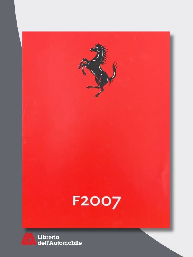 Libri formula 1 sulla Ferrari F2007 con dettagli tecnici del motore e telaio